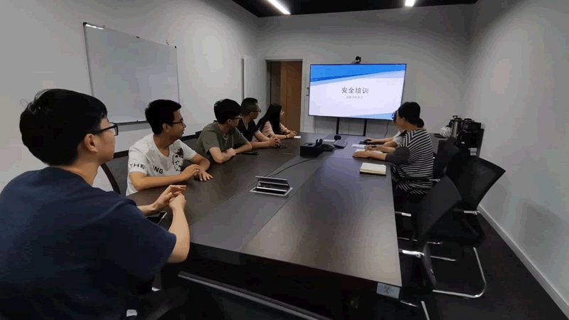 考证费用主要涉及考试报名、教材购买、考试费用等方面。具体包括以下几部分：