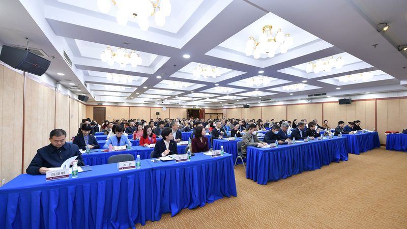 为确保现场确认顺利进行，考生需提前准备好以下材料：